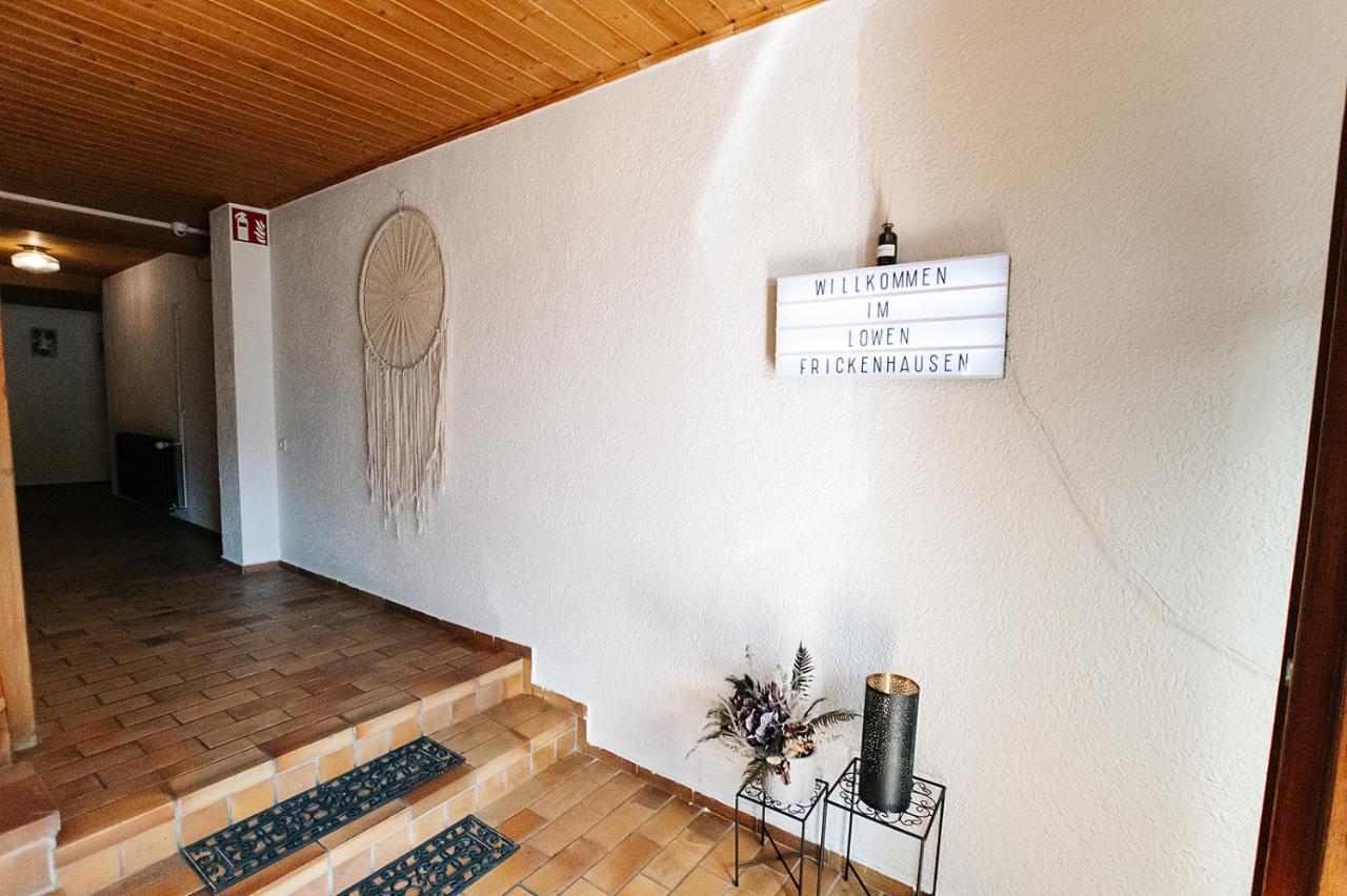 Frickenhausen  Gasthof Loewen מראה חיצוני תמונה
